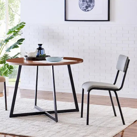 Courtdale 41.5 Round Table