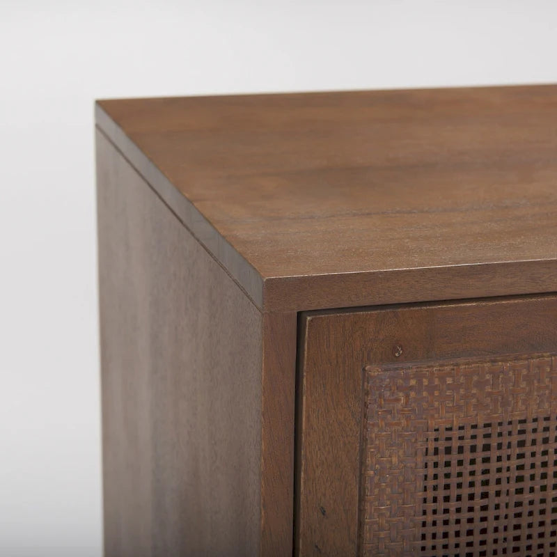 Buffet en bois massif marron clair avec cannage et 4 portes