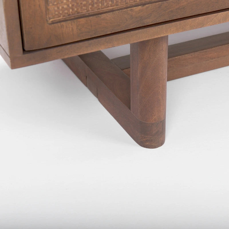 Buffet en bois massif marron clair avec cannage et 4 portes